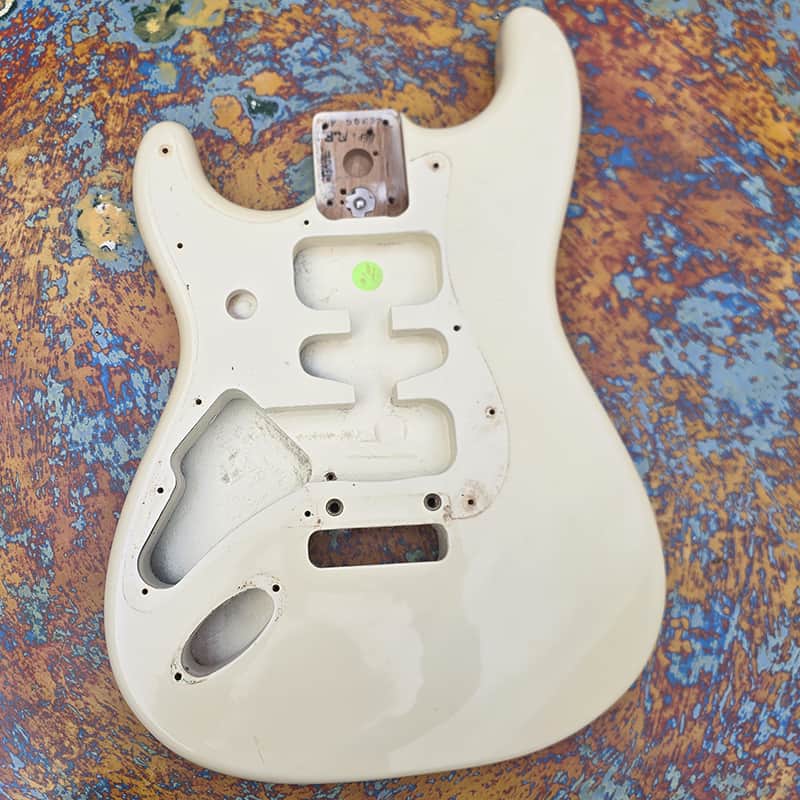 fender stratocaster USA standard 2002 lefty - vintage white body image 1
