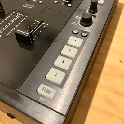 Native Instruments Traktor Kontrol Z2 2010s - Black image 2