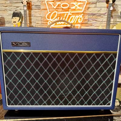 Vox AC15 Custom CC TTBC Limited Edition 1x12” 2025 - Two Tone Blue & Cream image 4