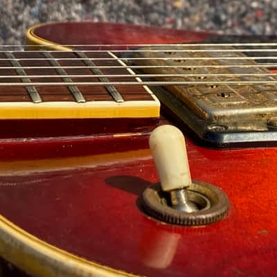 Guild Bluesbird M-75 1969 - Cherry Sunburst image 5