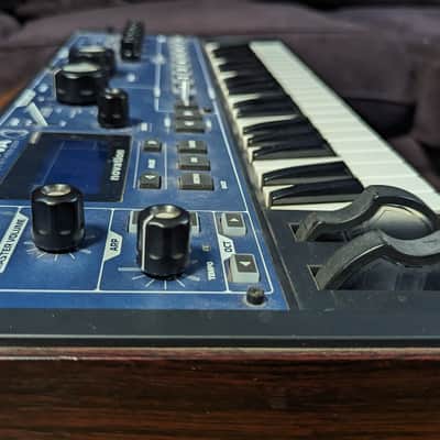 Novation MiniNova 37-Key 18-Voice Synthesizer 2012 - Present - Blue image 4