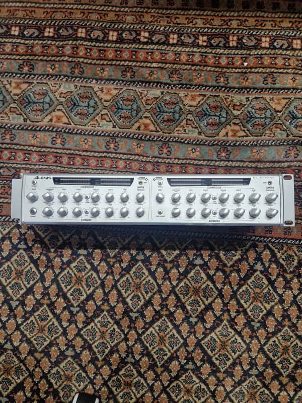 Alesis CLX-440 Dual Stereo Compressor / Expander / Limiter 2000s - Silver image 1