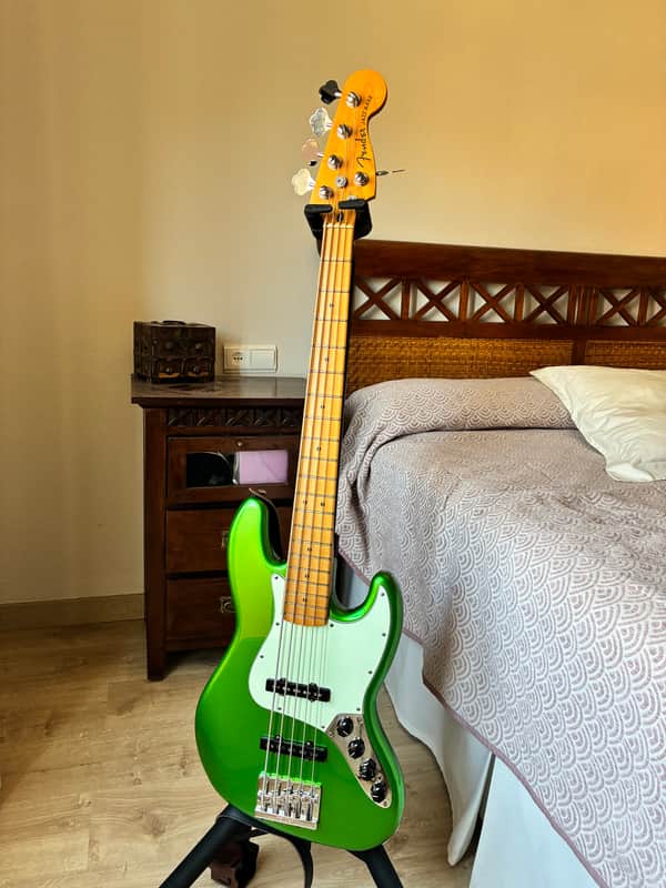 Fender Player Plus Jazz Bass V image 1