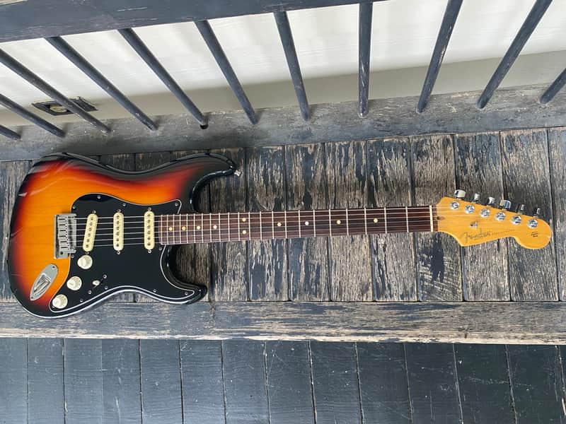 Fender American Stratocaster 2001 - Sunburst image 1