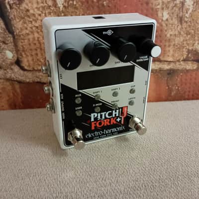 Electro-Harmonix Pitch Fork+ Polyphonic Pitch Shifter - Silver image 4