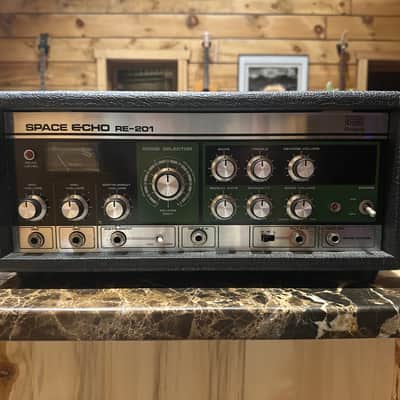 Roland RE-201 Space Echo Tape Delay / Reverb 1974 - 1988 - Black