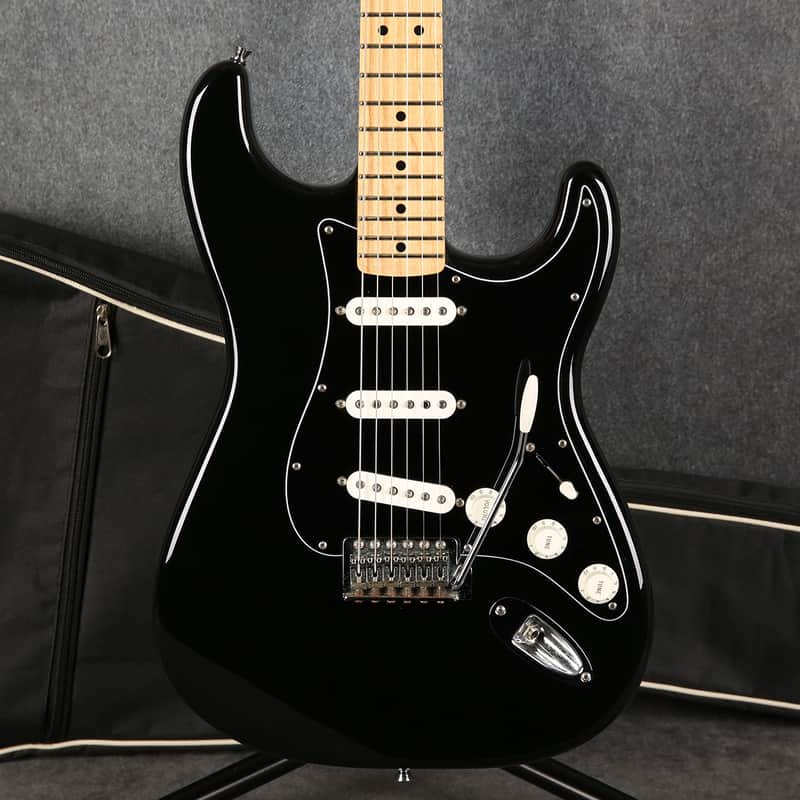 Fender Stratocaster Mexican Standard - Black - 2nd Hand
