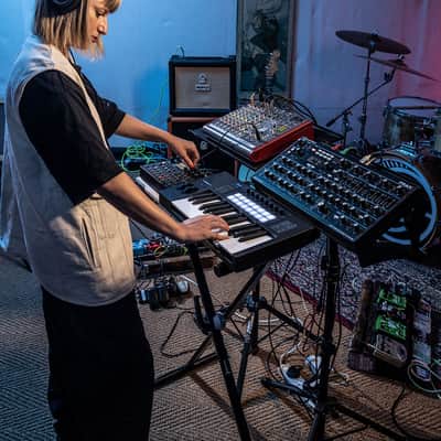 Novation LAUNCHKEY 25 MK4 MIDI USB Keyboard Controller image 6