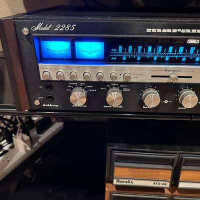 Marantz 2285 EXCELLENT w original wood case; more power than 2270 image 2