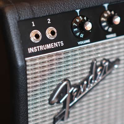 Fender '65 Princeton Reverb Reissue 12-Watt 1x10" Guitar Combo 2008 - Present - Black image 6