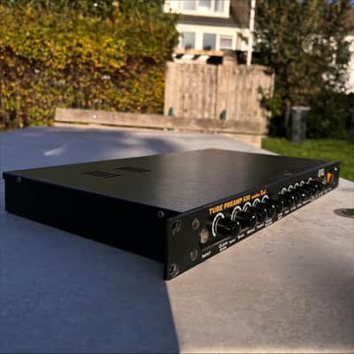 Preamp ENGL E530 - 1U Rackmount Tube Preamp with Four Voices from Clean to High-Gain image 8