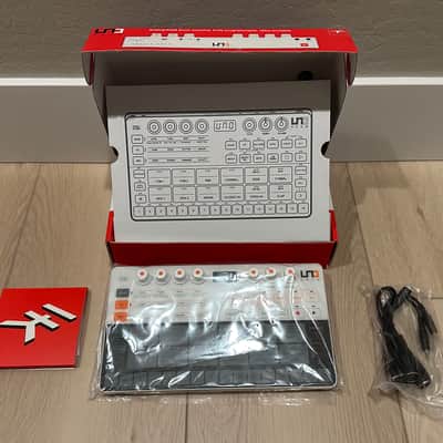 IK Multimedia UNO Drum Analog/PCM Drum Machine 2019 - Present - White / Black image 2