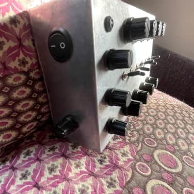 Subtle Noise Maker Weird Sound Generator 2010 - Silver image 4