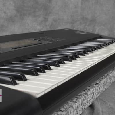 KORG M1 Music Workstation Digital Synthesizer in Good condition image 5