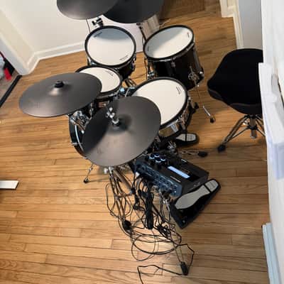 Roland VAD507 Acoustic Design Series Electronic V-Drum Kit 2025 - Black (incl. noise eater hi-hat & double kick hardware, throne, mat, riser, extra low-volume cymbals, and more) image 4
