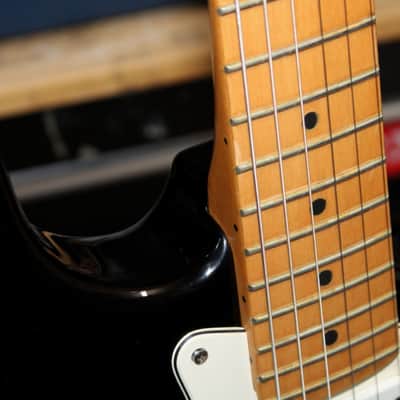 Fender American Standard Stratocaster with Maple Fretboard 1995 - 2000 - Black image 7