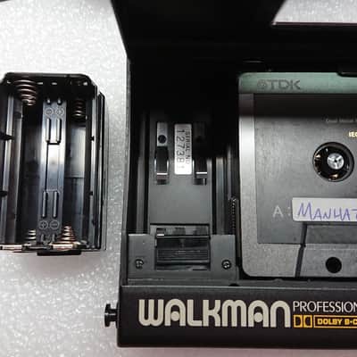 Sony WM-D6C Walkman Professional / Stereo Cassette-Corder - Perfect with the following original accessories: Sony AC-122 AC Power Adaptor / dedicated Sony Dynamic Stereo Headphones MDR-51 image 11