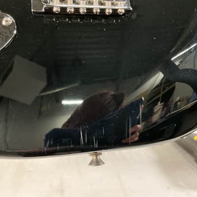 Fender Standard Stratocaster Left-Handed with Rosewood Fretboard 2003 - Black image 4