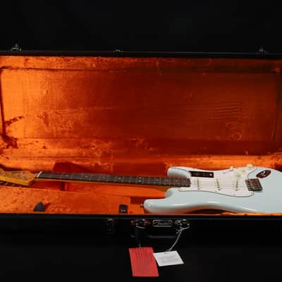 Fender American Vintage 1965 Stratocaster Round-Lam Rosewood Fingerboard Sonic Blue 670 image 14