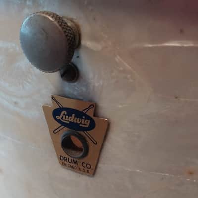 Ludwig 1959 Parade Marching Snare 15  White Marine Pearl WFL Transition Badge Nickel Hardware image 3