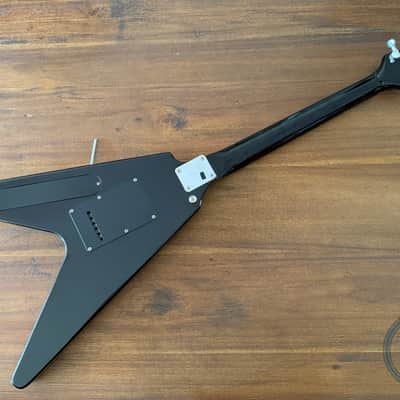 Fernandes Flying V Guitar, White, MIJ 1985, BSV-60 image 4