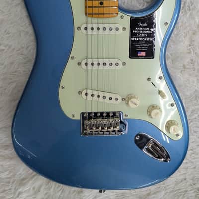 Fender American Professional Classic Stratocaster, Faded Lake Placid Blue w/Bag image 2