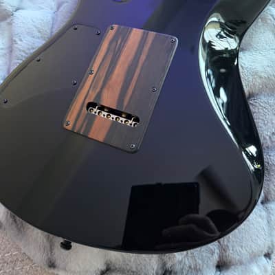 Suhr Pro Modern 2020 - Black burst image 6