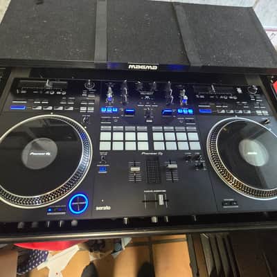 Pioneer DJ DDJ-REV7 + Heavy-Duty Flight Case Bundle with gliding laptop shelf and built in wheels. image 10