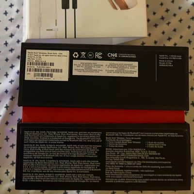 Beats By Dre Solo 3 Wireless rose Headphones image 1