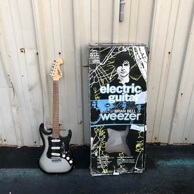 Lyon Brian Bell Weezer Limited Edition #’d 0789 of 6000  - Black/Gray Silverburst Strat Stratocaster LX3 LX3WZ image 10