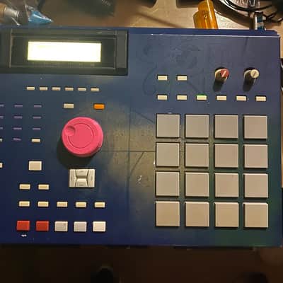 Akai MPC2000XL MCD MIDI Production Center