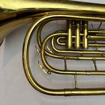King 1122 Mellophone / Marching French Horn c.1980 w/ Anvil Flight Case – Good Playing Condition image 5