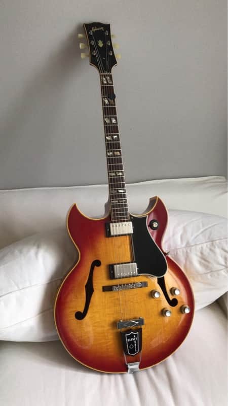 Gibson Barney Kessel Regular 1966- Sunburst with original Gibson HSC