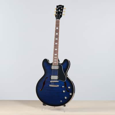 Gibson ES-335 Figured, Deep Ocean Burst | Demo image 3