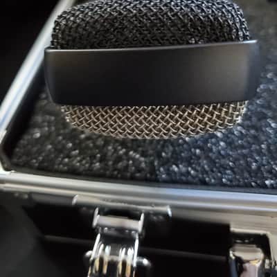 AKG C214 Large Diaphragm Cardioid Condenser Microphone 2010s - Black image 6