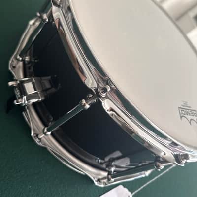Evolution Black Cherry 2012 - Black lacquer image 2