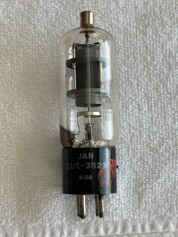 United Electronics 3B29 Vacuum Tube Circa-1966-Glass image 1