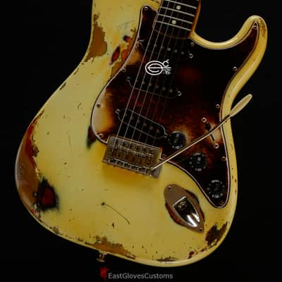Fender Stratocaster Vintage White FN Series with Gold Leaf Made in USA Aged Relic (Rare) image 7