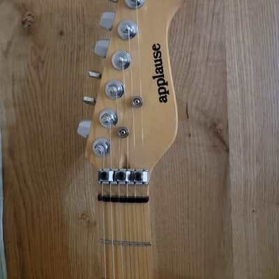 Applause Strat s/s/s Mid 90's - Black image 2
