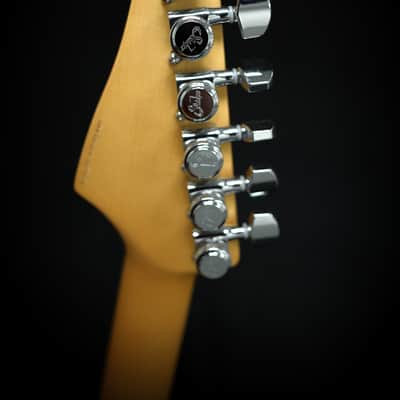 Suhr Classic S HSS with Maple Fretboard 2018 - Present - 3 Tone Burst image 12