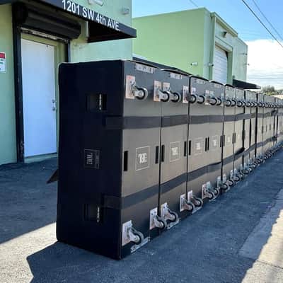JBL VERTEC VT4889  3 WAY LINE ARRAY SPEAKERS W/ DOLLY & COVERS #343 (LOT OF 4) image 5