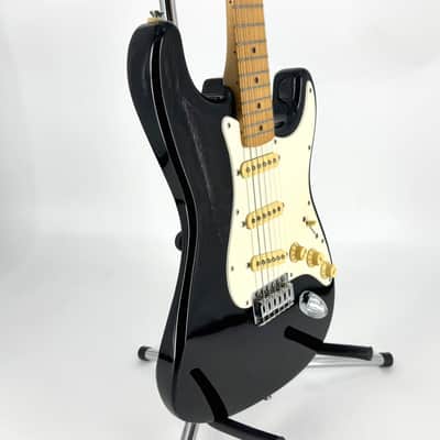 1995 Fender Squier Series Stratocaster – Black image 10