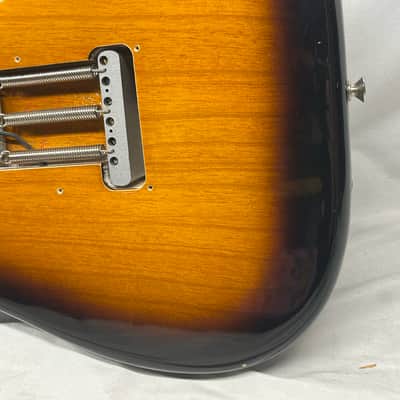 Fender 60th Anniversary American Vintage 1954 Stratocaster Strat Electric Guitar 2014 with Hard Case - 2-Color Sunburst image 15