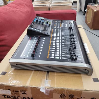 TASCAM DP-24SD 24-track Digital Portastudio with CD Recorder- Black image 9