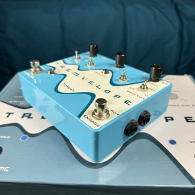 *Rare* Early Serial No Pigtronix Tremvelope 2010s - Blue Graphic image 7