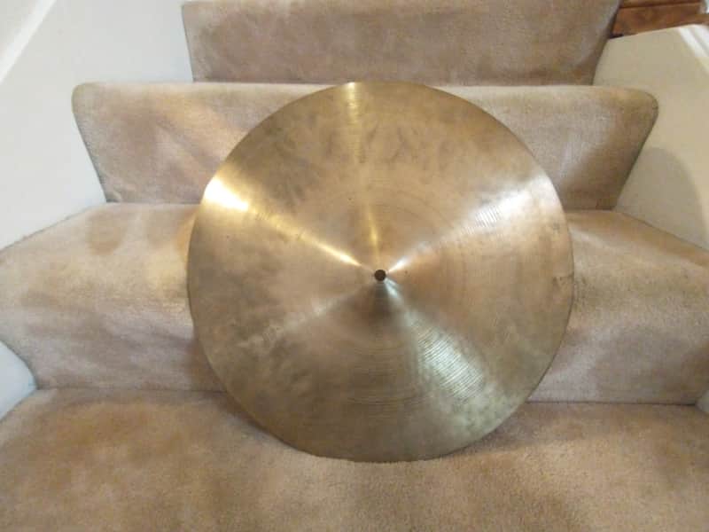 Zildjian Vintage avedis 18-in crash or light ride 1960s/early 70s excellent! image 1