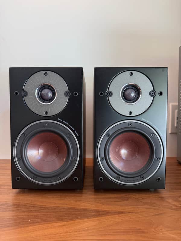 Dali Oberon 1 Bookshelf Speakers (Pair)