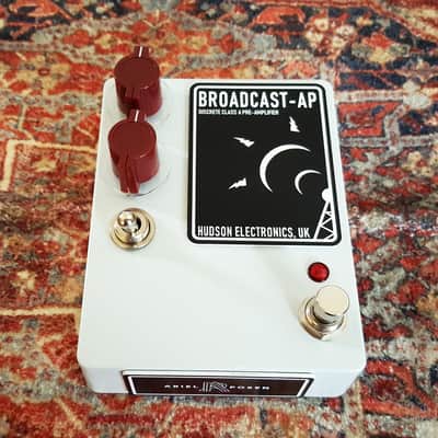 Hudson Electronics Broadcast-AP Ariel Posen Signature 2019 - Present - White image 1