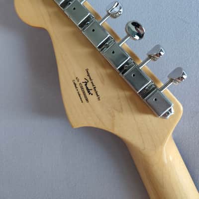 Squier Classic Vibe '60s Jazzmaster 3-Tone Sunburst with Gig-bag image 12