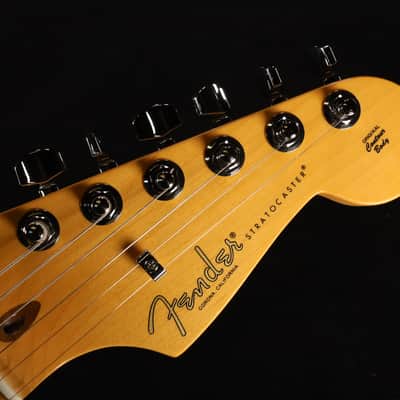Fender American Professional II Stratocaster Maple Fingerboard Sienna Sunburst 203 image 4